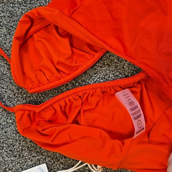 NWT Good American Women Bright Poppy One Swim Red Halter Swimsuit Sz 4/XL - Picture 7 of 10
